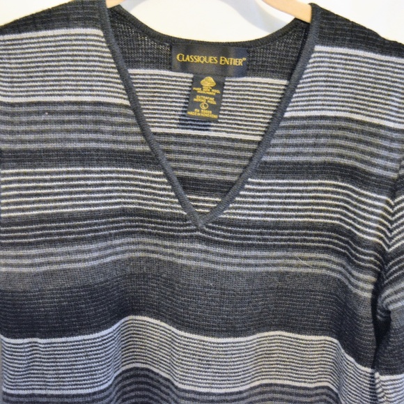 SALE! CLASSIQUES ENTIER MERINO WOOL V-NECK EUC - Picture 3 of 6